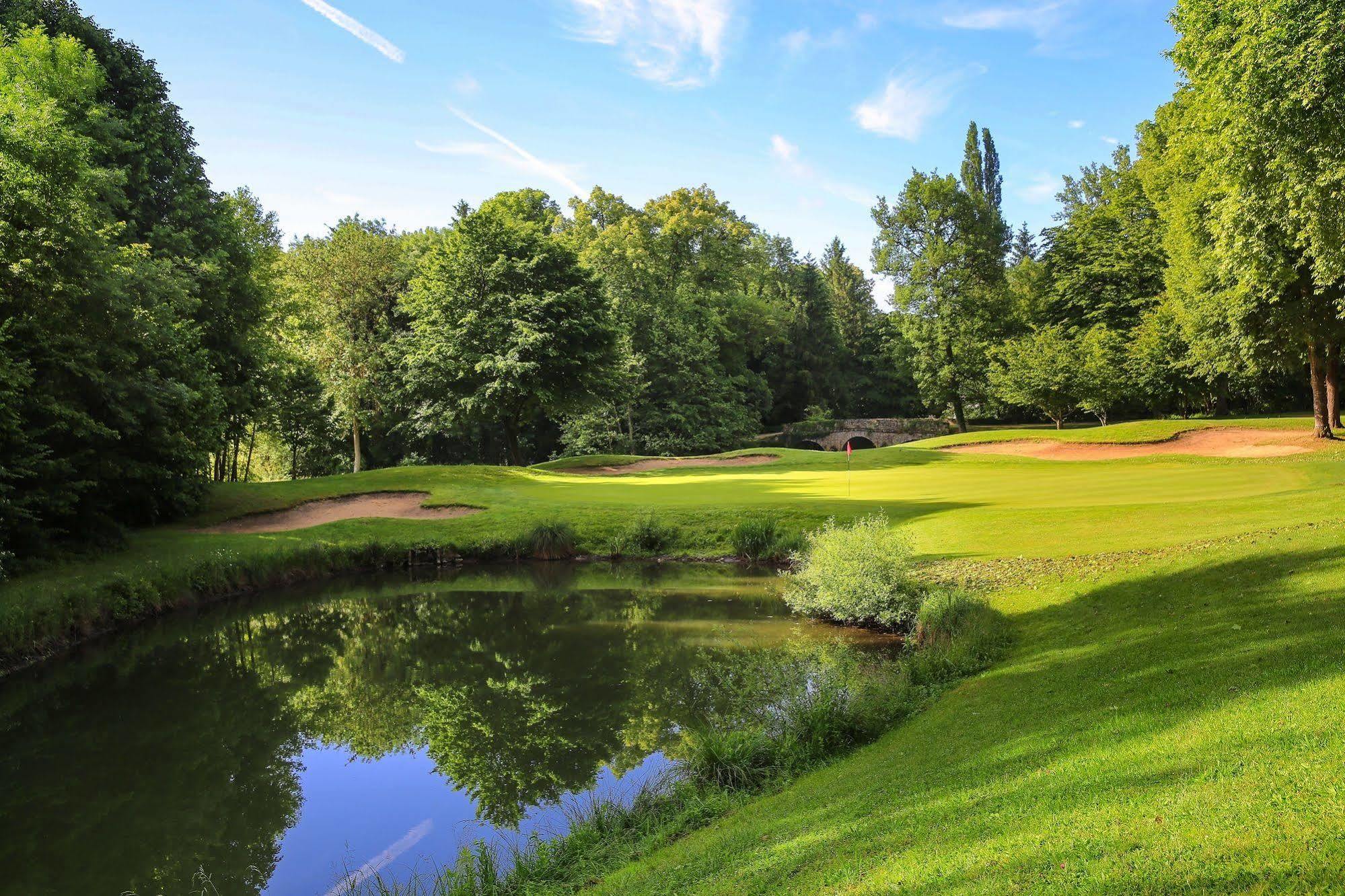 Chateau D'Augerville Golf & Spa Resort Exterior photo